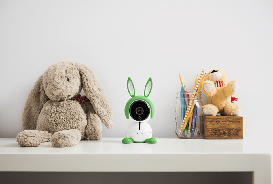 Review: Netgear Arlo Baby – Moderne Full-HD-Sicherheitskamera mit Musik-Player, Nachtlicht, Luftsensoren und mehr